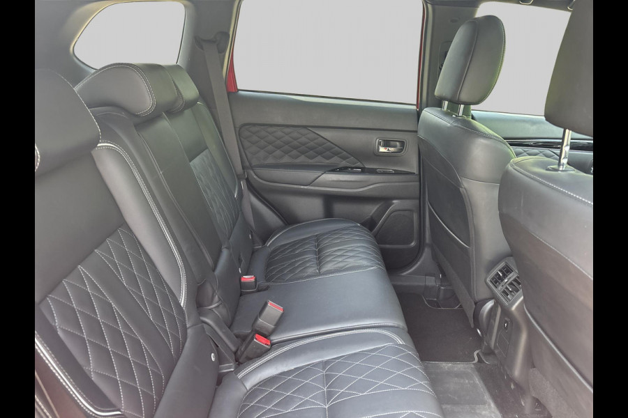 Mitsubishi Outlander 2.4 PHEV Instyle
