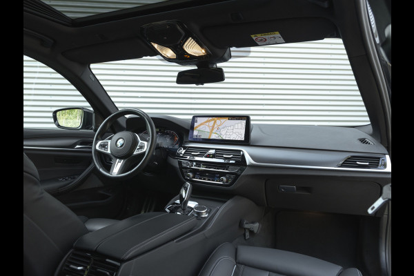 BMW 5 Serie 540i M-Sport Pro - Active Steering - Dak - Driving Ass Prof - Laserlight - Head-up