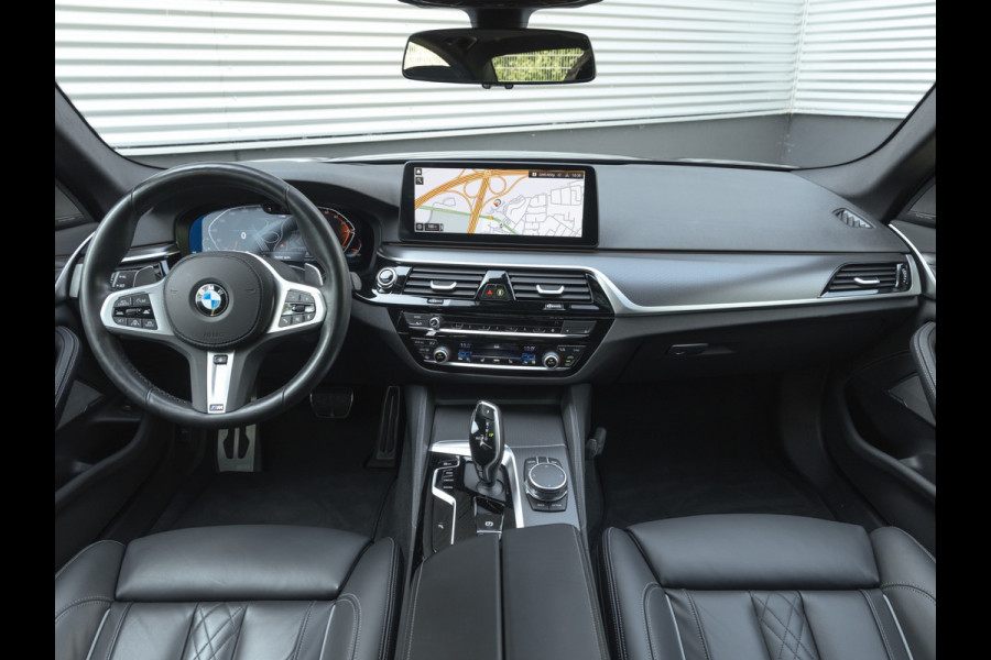 BMW 5 Serie 540i M-Sport Pro - Active Steering - Dak - Driving Ass Prof - Laserlight - Head-up