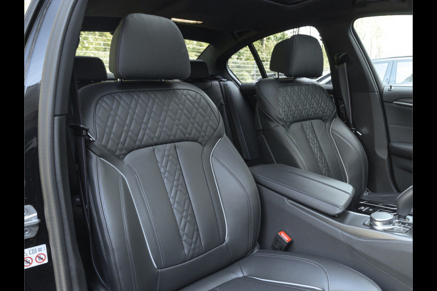 BMW 5 Serie 540i M-Sport Pro - Active Steering - Dak - Driving Ass Prof - Laserlight - Head-up