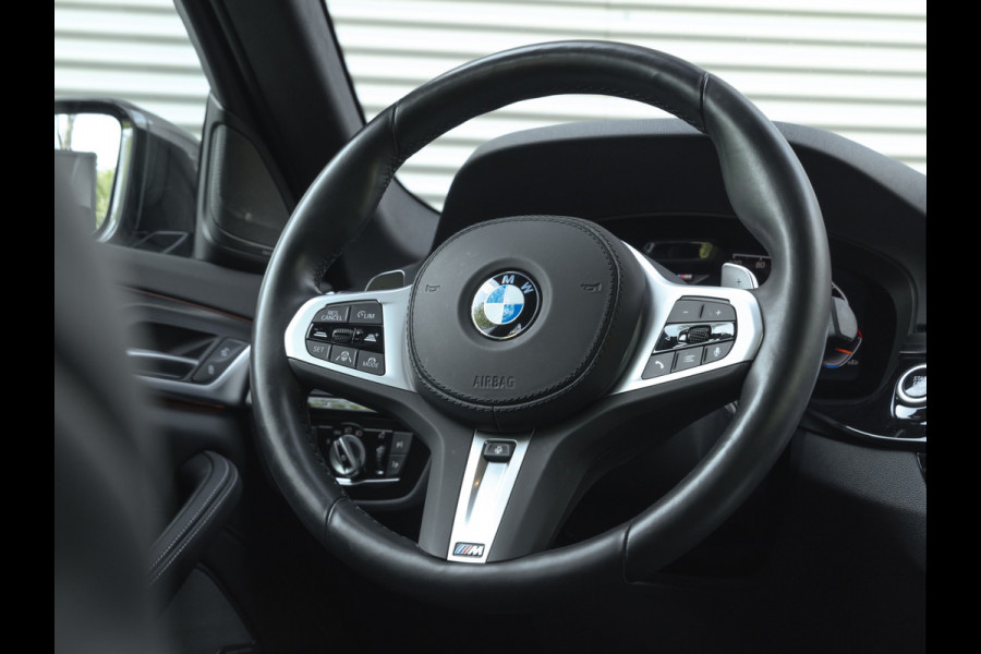 BMW 5 Serie 540i M-Sport Pro - Active Steering - Dak - Driving Ass Prof - Laserlight - Head-up