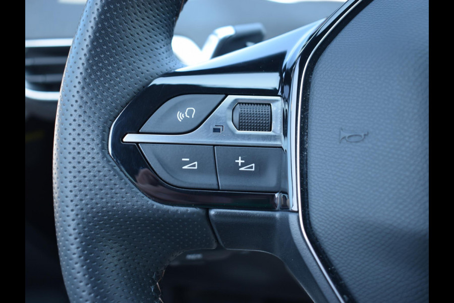 Peugeot 5008 1.6 PureTech GT AUTOMAAT | SCHUIFDAK | LEREN BEKLEDING | NAVI & CARPLAY | ACHTERUITRIJCAMERA |