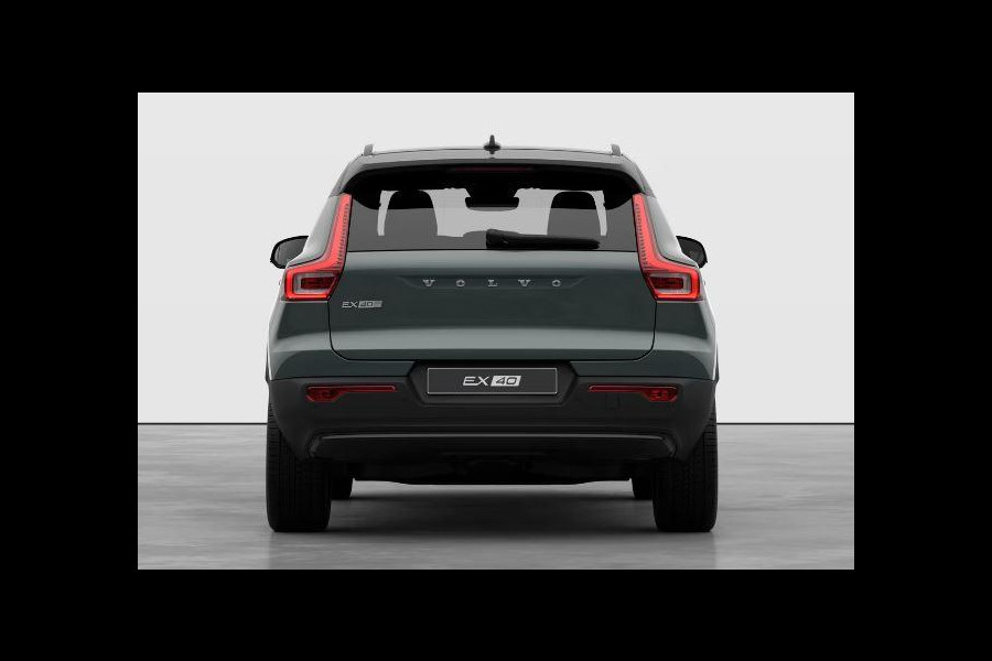 Volvo EX40 Single Motor Extended Range Plus 82 kWh / 360 camera / Dak in contrasterende kleur, Black Stone / Extra getint glas / Lounge-pakket