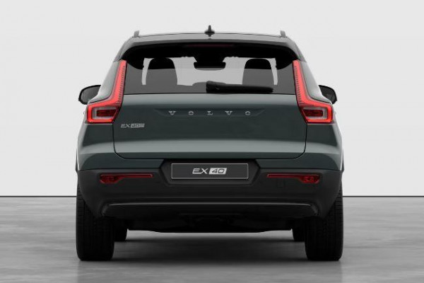 Volvo EX40 Single Motor Extended Range Plus 82 kWh / 360 camera / Dak in contrasterende kleur, Black Stone / Extra getint glas / Lounge-pakket