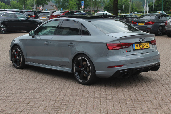 Audi RS3 Limousine 2.5 TFSI quattro / Full option! / Panoramadak / Camera / RS Seats / 19'' / Matrix LED / Virtual Cockpit / B&O / DAB / Audi Magnetic Ride / Navigatie / Stoelverwarming / ACC