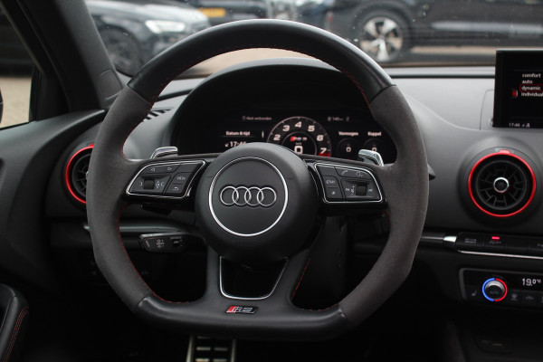 Audi RS3 Limousine 2.5 TFSI quattro / Full option! / Panoramadak / Camera / RS Seats / 19'' / Matrix LED / Virtual Cockpit / B&O / DAB / Audi Magnetic Ride / Navigatie / Stoelverwarming / ACC