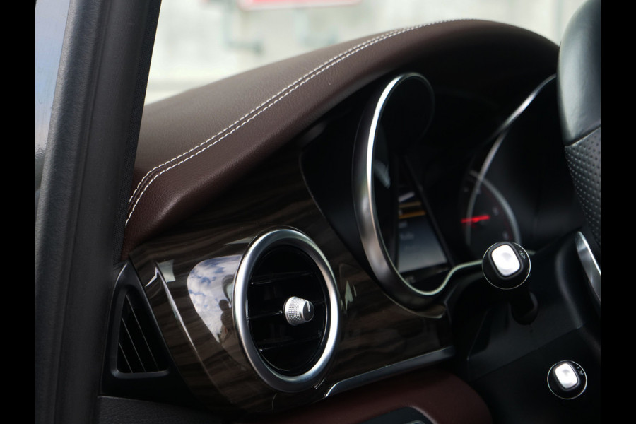 Mercedes-Benz V-Klasse V250d 4-Matic | XL | Exclusive | Incl BTW & BPM | 8-persoons | AMG | standkachel | nette staat..