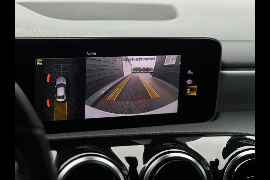 Mercedes-Benz CLA-Klasse 180 AUTOMAAT business solution, digitaal cocpit , nieuw model, NL auto met nationale auto pas