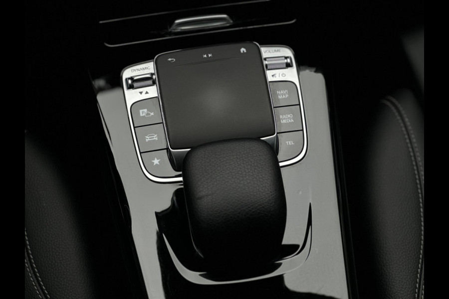 Mercedes-Benz CLA-Klasse 180 AUTOMAAT business solution, digitaal cocpit , nieuw model, NL auto met nationale auto pas