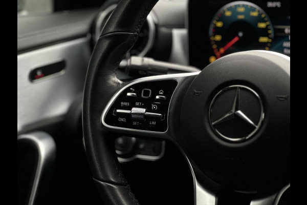 Mercedes-Benz CLA-Klasse 180 AUTOMAAT business solution, digitaal cocpit , nieuw model, NL auto met nationale auto pas