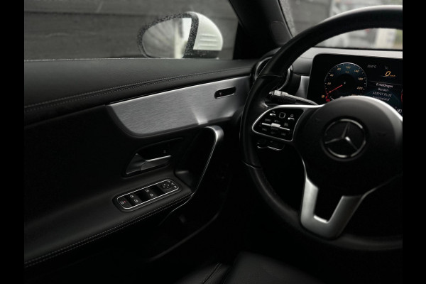 Mercedes-Benz CLA-Klasse 180 AUTOMAAT business solution, digitaal cocpit , nieuw model, NL auto met nationale auto pas