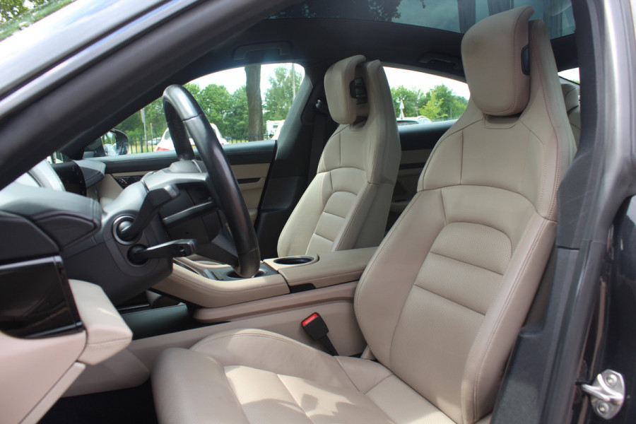 Porsche Taycan 4S Performance 84 kWh / SoH 90% / Panoramadak / Camera / Luchtvering / Achterasbesturing / 20'' / Bose / Sportchrono / ACC / Stuurverwarming / Warmtepomp / DAB / Stoelverwarming