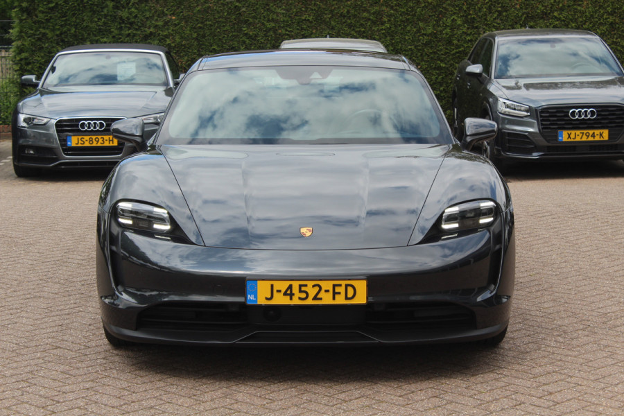 Porsche Taycan 4S Performance 84 kWh / SoH 90% / Panoramadak / Camera / Luchtvering / Achterasbesturing / 20'' / Bose / Sportchrono / ACC / Stuurverwarming / Warmtepomp / DAB / Stoelverwarming
