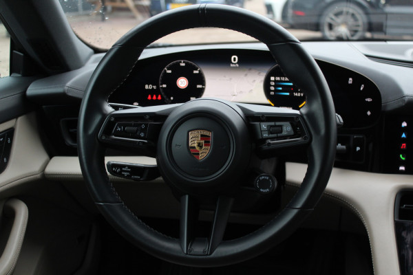 Porsche Taycan 4S Performance 84 kWh / SoH 90% / Panoramadak / Camera / Luchtvering / Achterasbesturing / 20'' / Bose / Sportchrono / ACC / Stuurverwarming / Warmtepomp / DAB / Stoelverwarming