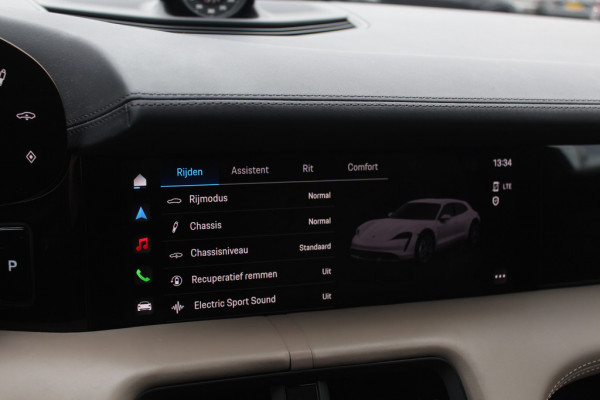 Porsche Taycan 4S Performance 84 kWh / SoH 90% / Panoramadak / Camera / Luchtvering / Achterasbesturing / 20'' / Bose / Sportchrono / ACC / Stuurverwarming / Warmtepomp / DAB / Stoelverwarming