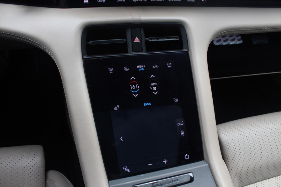 Porsche Taycan 4S Performance 84 kWh / SoH 90% / Panoramadak / Camera / Luchtvering / Achterasbesturing / 20'' / Bose / Sportchrono / ACC / Stuurverwarming / Warmtepomp / DAB / Stoelverwarming