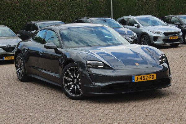 Porsche Taycan 4S Performance 84 kWh / SoH 90% / Panoramadak / Camera / Luchtvering / Achterasbesturing / 20'' / Bose / Sportchrono / ACC / Stuurverwarming / Warmtepomp / DAB / Stoelverwarming