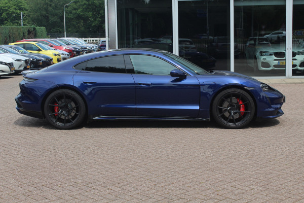 Porsche Taycan 4S Performance 84 kWh / Panoramadak / Camera / Passengerdisplay / 20'' / Luchtvering / Sportdesign / Sportchrono / Keyless / Stuurverwarming / Bose / ACC / Dodehoek / Stoelverwarming / Warmtepomp