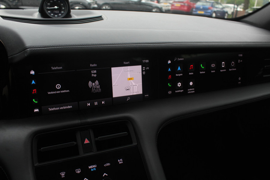 Porsche Taycan 4S Performance 84 kWh / Panoramadak / Camera / Passengerdisplay / 20'' / Luchtvering / Sportdesign / Sportchrono / Keyless / Stuurverwarming / Bose / ACC / Dodehoek / Stoelverwarming / Warmtepomp