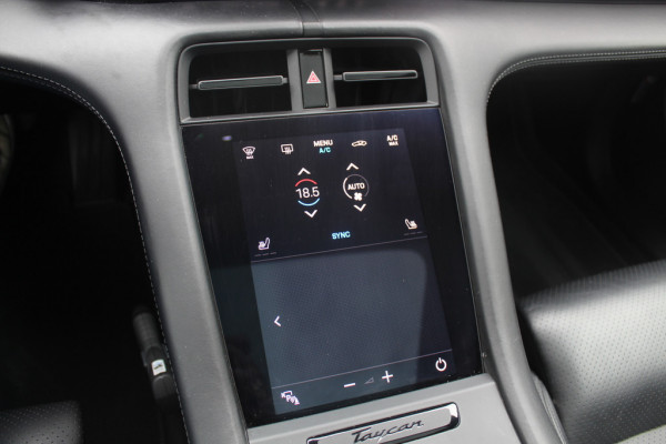 Porsche Taycan 4S Performance 84 kWh / Panoramadak / Camera / Passengerdisplay / 20'' / Luchtvering / Sportdesign / Sportchrono / Keyless / Stuurverwarming / Bose / ACC / Dodehoek / Stoelverwarming / Warmtepomp