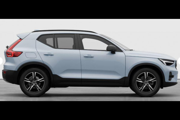 Volvo XC40 B4 211PK Automaat Plus Dark / Extra getint glas achter / Climate pack / Connect Nubuck bekleding
