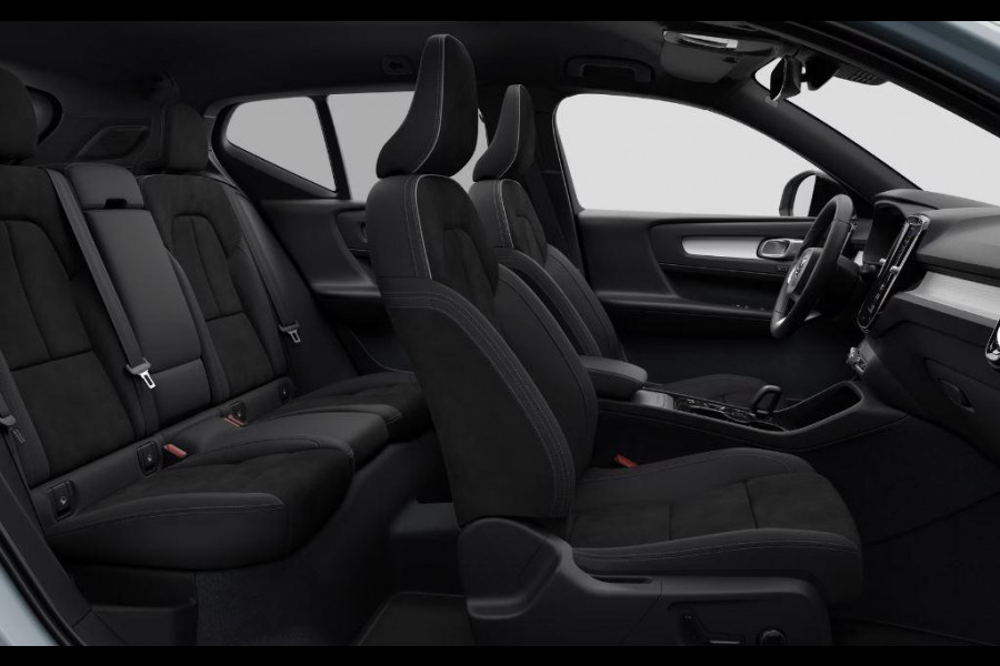 Volvo XC40 B4 211PK Automaat Plus Dark / Extra getint glas achter / Climate pack / Connect Nubuck bekleding