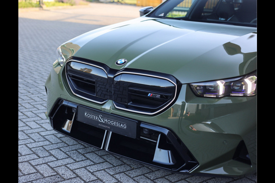 BMW 5 Serie Touring M5 | Direct leverbaar - Urban Green - Drivers Pack