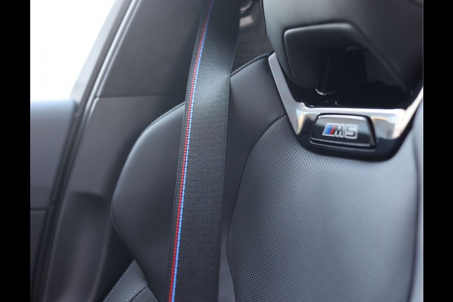 BMW 5 Serie Touring M5 | Direct leverbaar - Urban Green - Drivers Pack