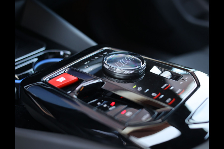 BMW 5 Serie Touring M5 | Direct leverbaar - Urban Green - Drivers Pack
