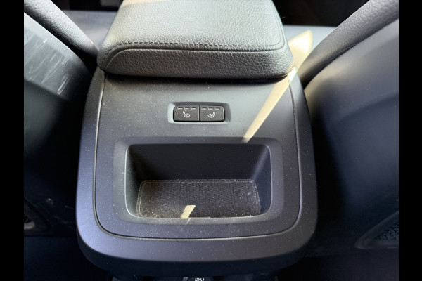 Volvo V60 2.0 T5 Momentum Geartr. (250pk) ** Intellisafe Surround ** Trekhaak ** Leer