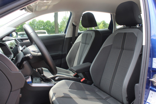 Volkswagen Polo 1.0 TSI Highline Automaat 6.712 km! / NIEUWSTAAT! / Camera / Virtual Cockpit / Navigatie / Apple CarPlay / 16'' / Climate Control / Parkeerhulp V+A / ACC