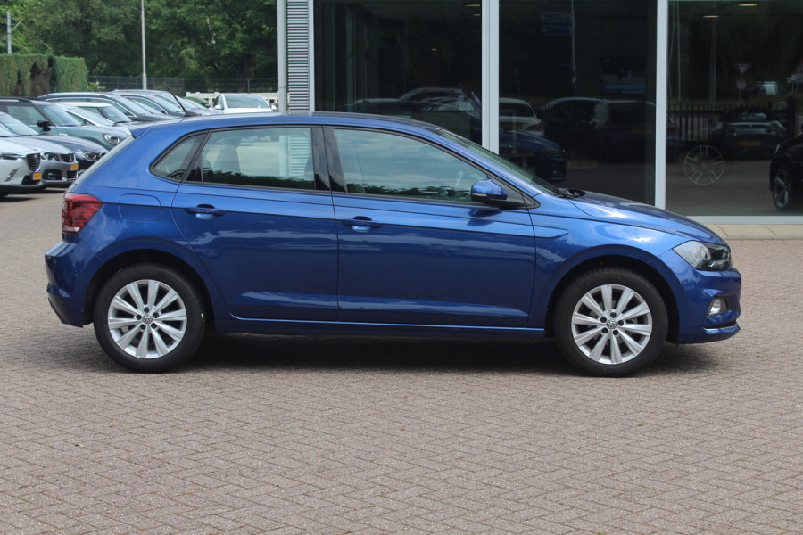 Volkswagen Polo 1.0 TSI Highline Automaat 6.712 km! / NIEUWSTAAT! / Camera / Virtual Cockpit / Navigatie / Apple CarPlay / 16'' / Climate Control / Parkeerhulp V+A / ACC