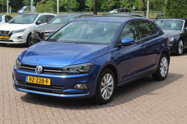 Volkswagen Polo 1.0 TSI Highline Automaat 6.712 km! / NIEUWSTAAT! / Camera / Virtual Cockpit / Navigatie / Apple CarPlay / 16'' / Climate Control / Parkeerhulp V+A / ACC