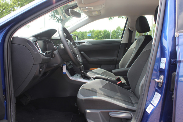 Volkswagen Polo 1.0 TSI Highline Automaat 6.712 km! / NIEUWSTAAT! / Camera / Virtual Cockpit / Navigatie / Apple CarPlay / 16'' / Climate Control / Parkeerhulp V+A / ACC