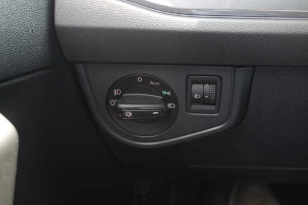 Volkswagen Polo 1.0 TSI Highline Automaat 6.712 km! / NIEUWSTAAT! / Camera / Virtual Cockpit / Navigatie / Apple CarPlay / 16'' / Climate Control / Parkeerhulp V+A / ACC