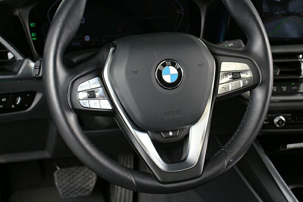BMW 4 Serie Cabrio 430iA ** LASER, NAVI+, BRUIN LEDER, NEKVERW, 18-inch LMV, VERW. STUUR ** 1e EIG - UNFALLFREI ** ** INFORMEER OOK NAAR ONZE AANTREKKELIJKE FINANCIAL-LEASE TARIEVEN **
