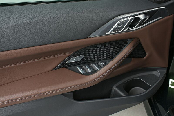 BMW 4 Serie Cabrio 430iA ** LASER, NAVI+, BRUIN LEDER, NEKVERW, 18-inch LMV, VERW. STUUR ** 1e EIG - UNFALLFREI ** ** INFORMEER OOK NAAR ONZE AANTREKKELIJKE FINANCIAL-LEASE TARIEVEN **