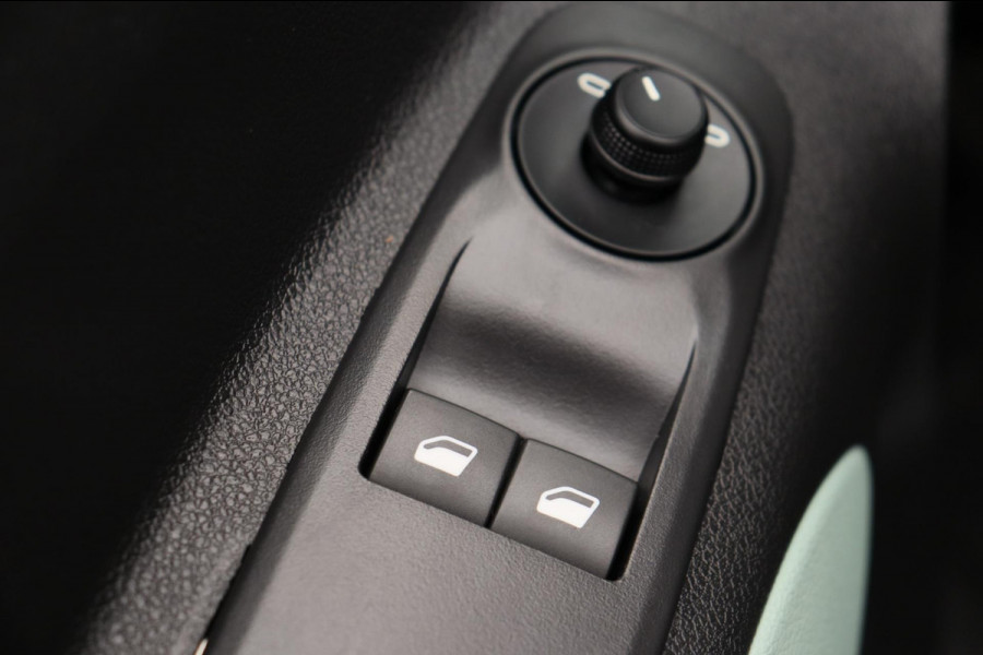 Citroën Berlingo 1.2 PureTech Feel 5-Persoons Airco Cruise/control
