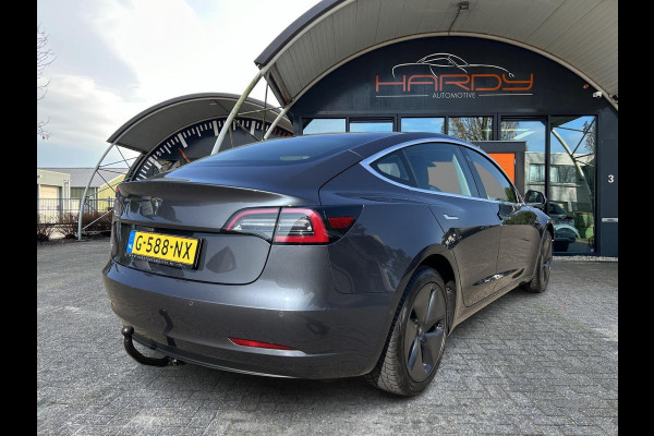 Tesla Model 3 Standard RWD Plus 60 kWh 87% SOH Trekhaak (1.000kg) 1e Eigenaar Rijklaarprijs!