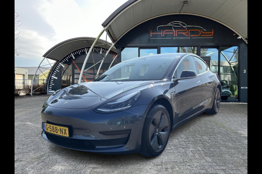 Tesla Model 3 Standard RWD Plus 60 kWh 87% SOH Trekhaak (1.000kg) 1e Eigenaar Rijklaarprijs!