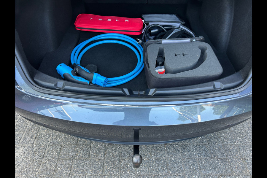 Tesla Model 3 Standard RWD Plus 60 kWh 87% SOH Trekhaak (1.000kg) 1e Eigenaar Rijklaarprijs!