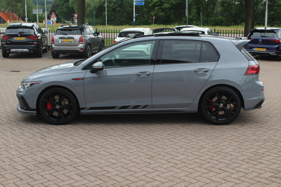 Volkswagen Golf 2.0 TSI GTI Clubsport / Panoramadak / Camera / Head-up / 19'' / IQ Lights / Keyless / Dodehoek / DAB / Stoelverwarming / ACC