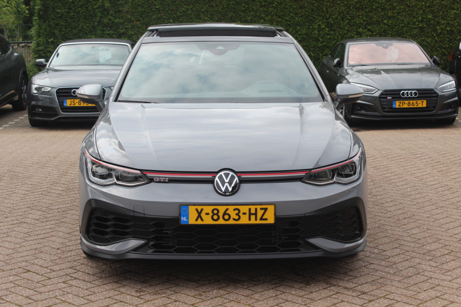 Volkswagen Golf 2.0 TSI GTI Clubsport / Panoramadak / Camera / Head-up / 19'' / IQ Lights / Keyless / Dodehoek / DAB / Stoelverwarming / ACC