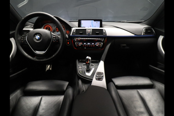BMW 3 Serie Touring 320i Corporate Lease High Executive M Sport [APPLE CARPLAY, VOL LEDER, GROOT NAVI, STOELVERWARMING, CRUISE, NIEUWSTAAT]