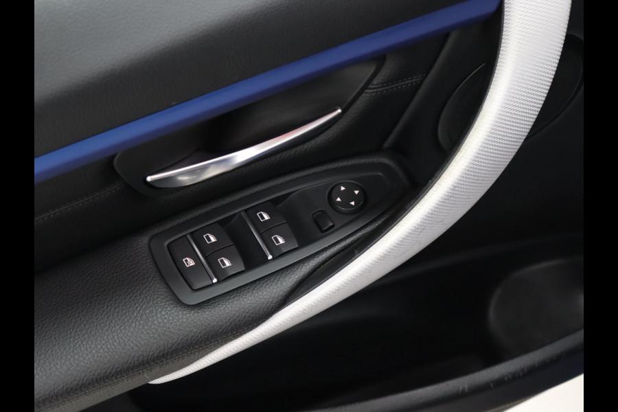 BMW 3 Serie Touring 320i Corporate Lease High Executive M Sport [APPLE CARPLAY, VOL LEDER, GROOT NAVI, STOELVERWARMING, CRUISE, NIEUWSTAAT]