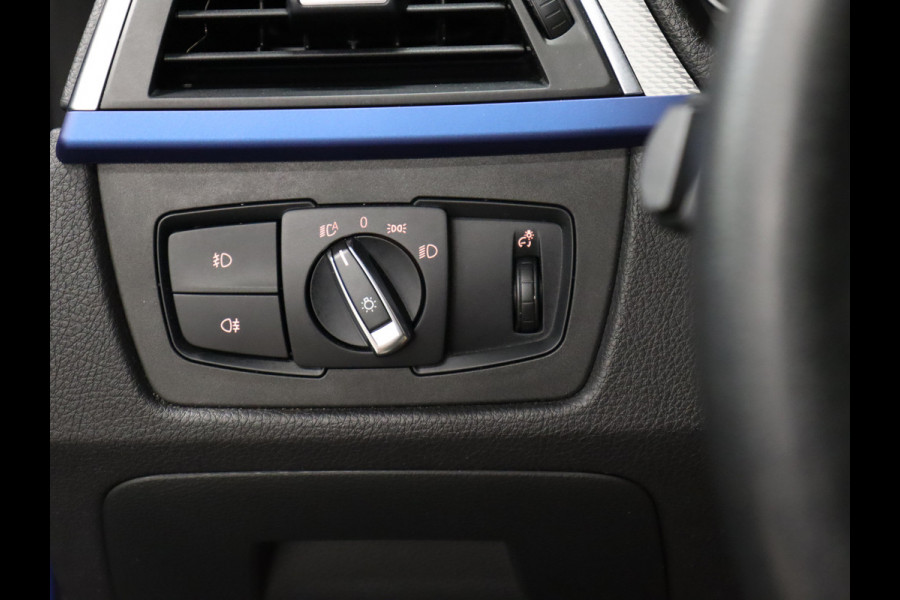 BMW 3 Serie Touring 320i Corporate Lease High Executive M Sport [APPLE CARPLAY, VOL LEDER, GROOT NAVI, STOELVERWARMING, CRUISE, NIEUWSTAAT]