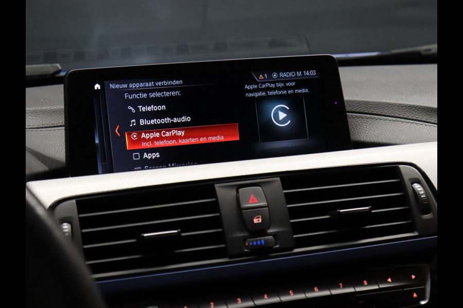 BMW 3 Serie Touring 320i Corporate Lease High Executive M Sport [APPLE CARPLAY, VOL LEDER, GROOT NAVI, STOELVERWARMING, CRUISE, NIEUWSTAAT]