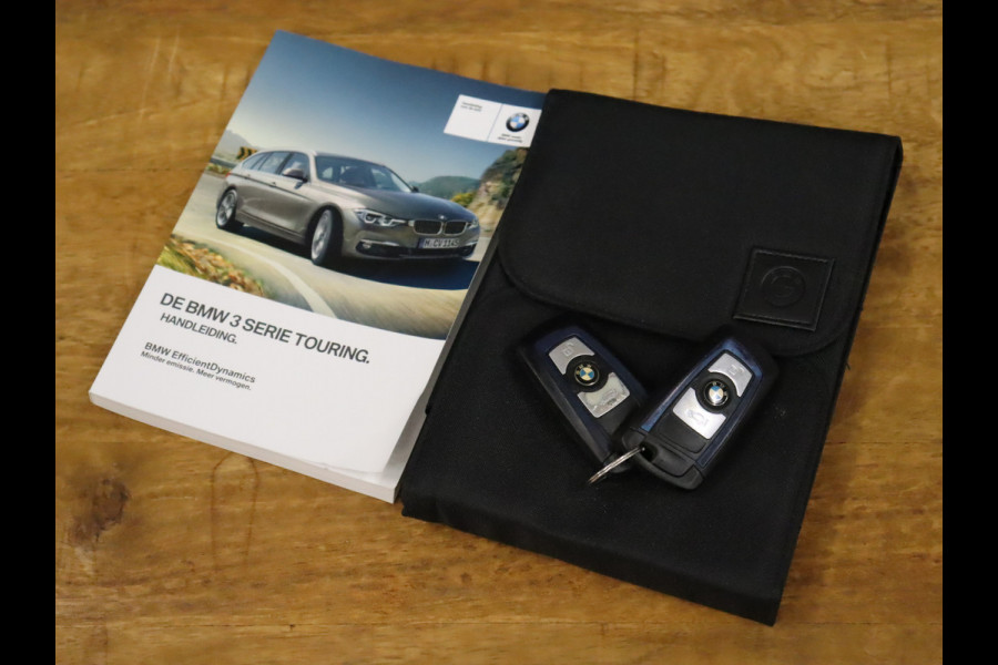 BMW 3 Serie Touring 320i Corporate Lease High Executive M Sport [APPLE CARPLAY, VOL LEDER, GROOT NAVI, STOELVERWARMING, CRUISE, NIEUWSTAAT]