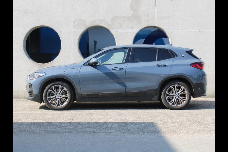 BMW X2 xDrive25e High Executive | ELEKTRISCH SCHUIFDAK | HARMAN KARDON |