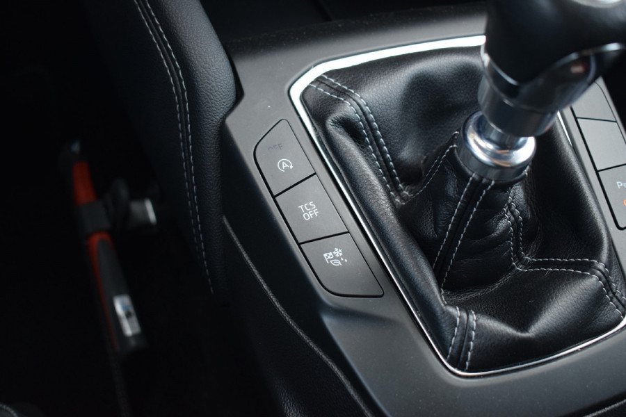 Ford Focus 1.0 EcoBoost Titanium X Business | CarPlay | Stuur- en Stoelverw. | Half Leer